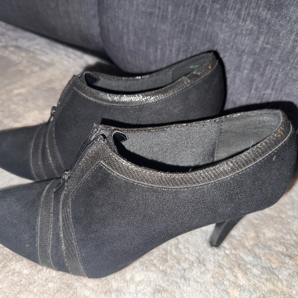 Impo Black Suede Heeled Shoes